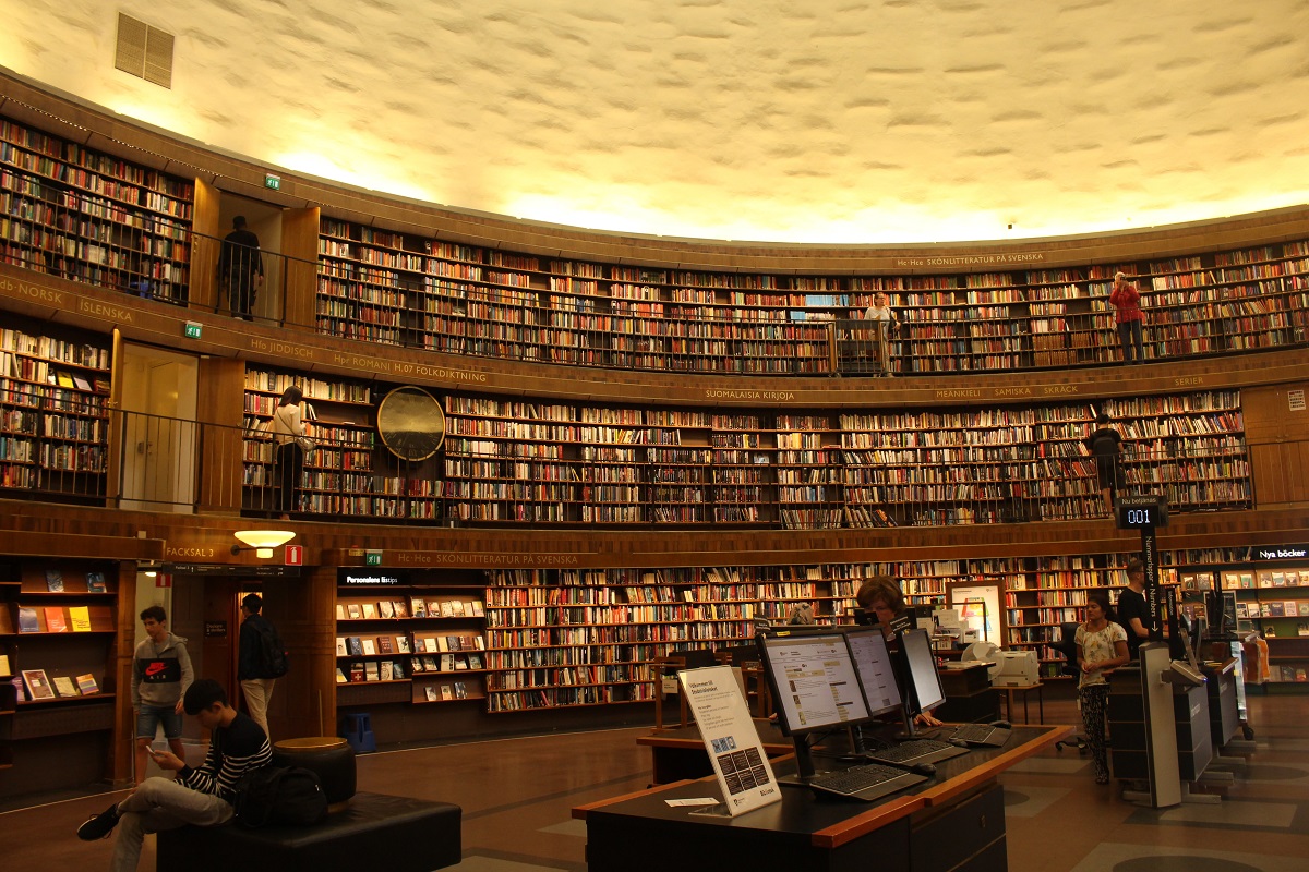 Stadsbiblioteket Library in Stockholm, Sweden, photo by hanna-zhyhar