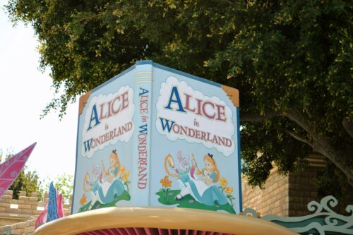 The Great Puzzle: Smart and Metaphoric Book Quotes by Lewis Carroll
